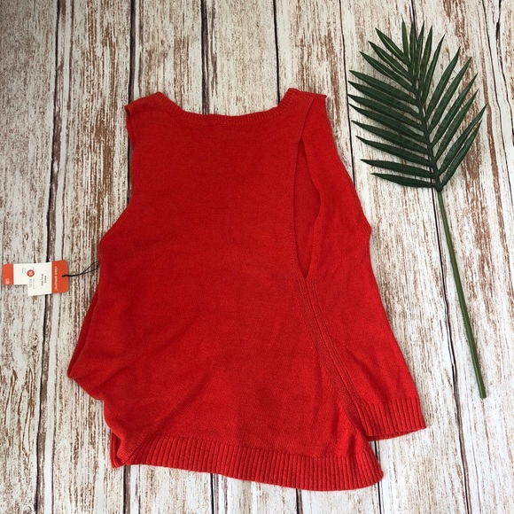 New CAbi Sleeveless Top Size Medium - Siren Vest Flame - Picture 5 of 8